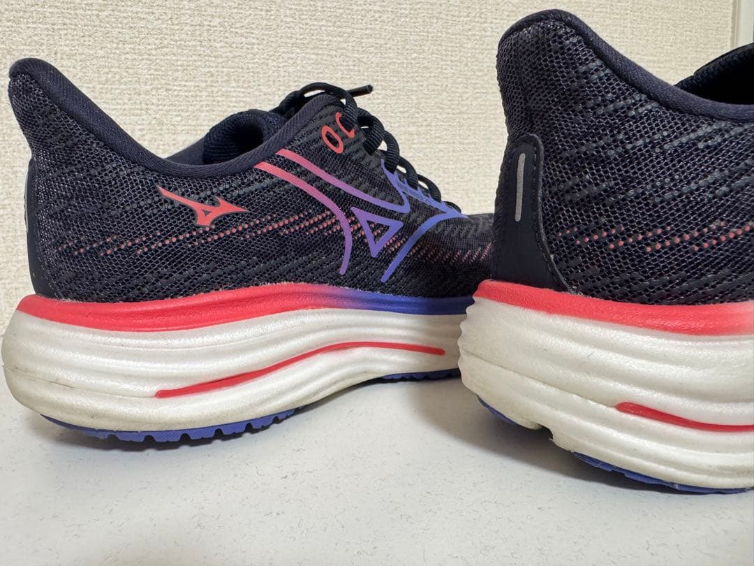 【ゆい】ミズノ ウエーブライダー 29 23.0cm