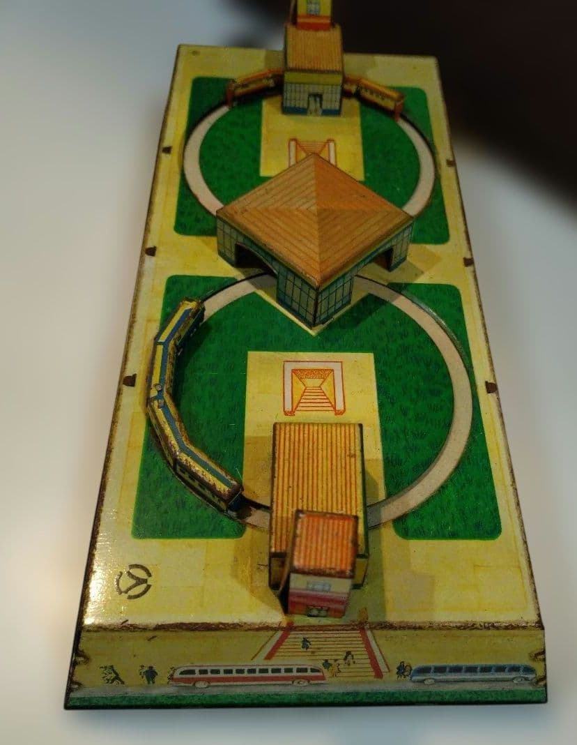 Schylling社 ロシア線路 ぜんまいTOY　TRAINTRACKブリキ玩具