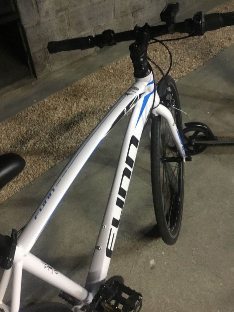 美品！クロスバイク 広島県 ロードバイク マウンテンバイク 自転車