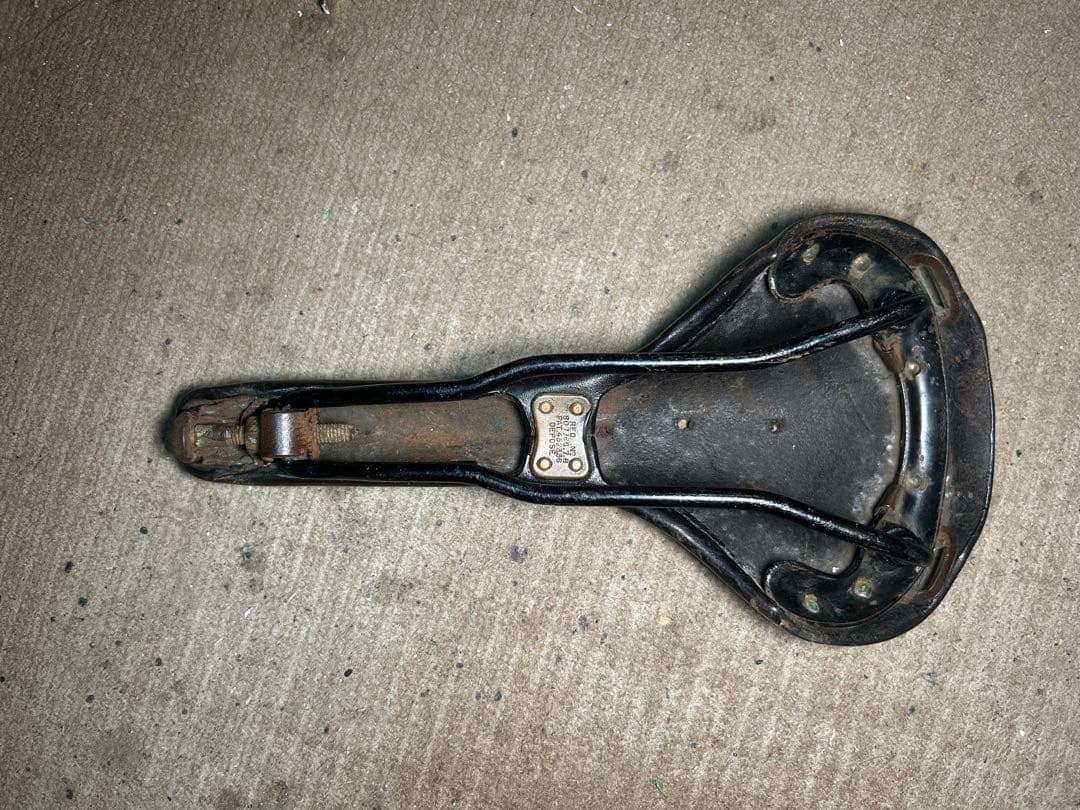 イギリス製 ヴィンテージ BROOKS スワロー サドル 1940年代？