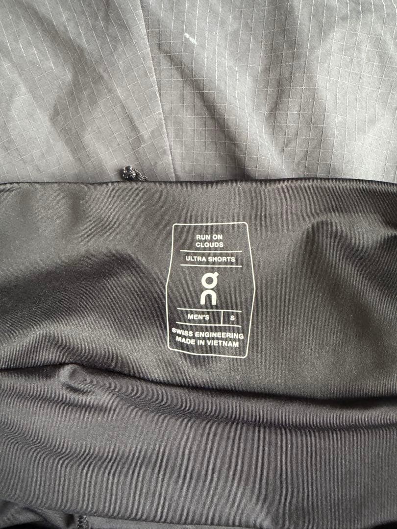 On Ultra Shorts サイズS BLACK