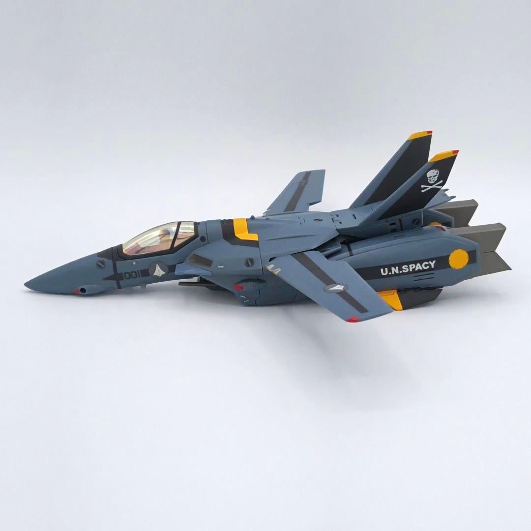 やまと 完全変形 1/6 超時空要塞マクロス VF-1S ロービジビリティー仕様
