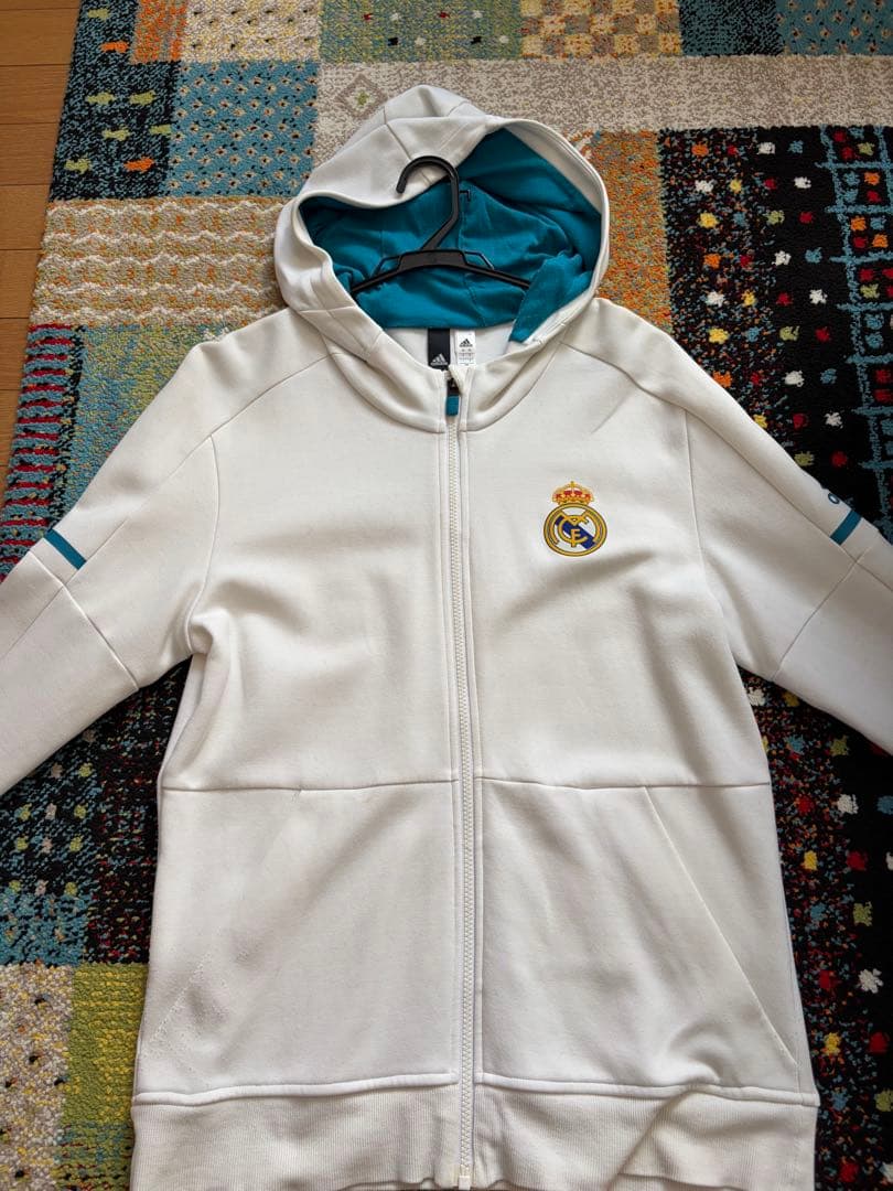 レアル・マドリード フード付きジャケット