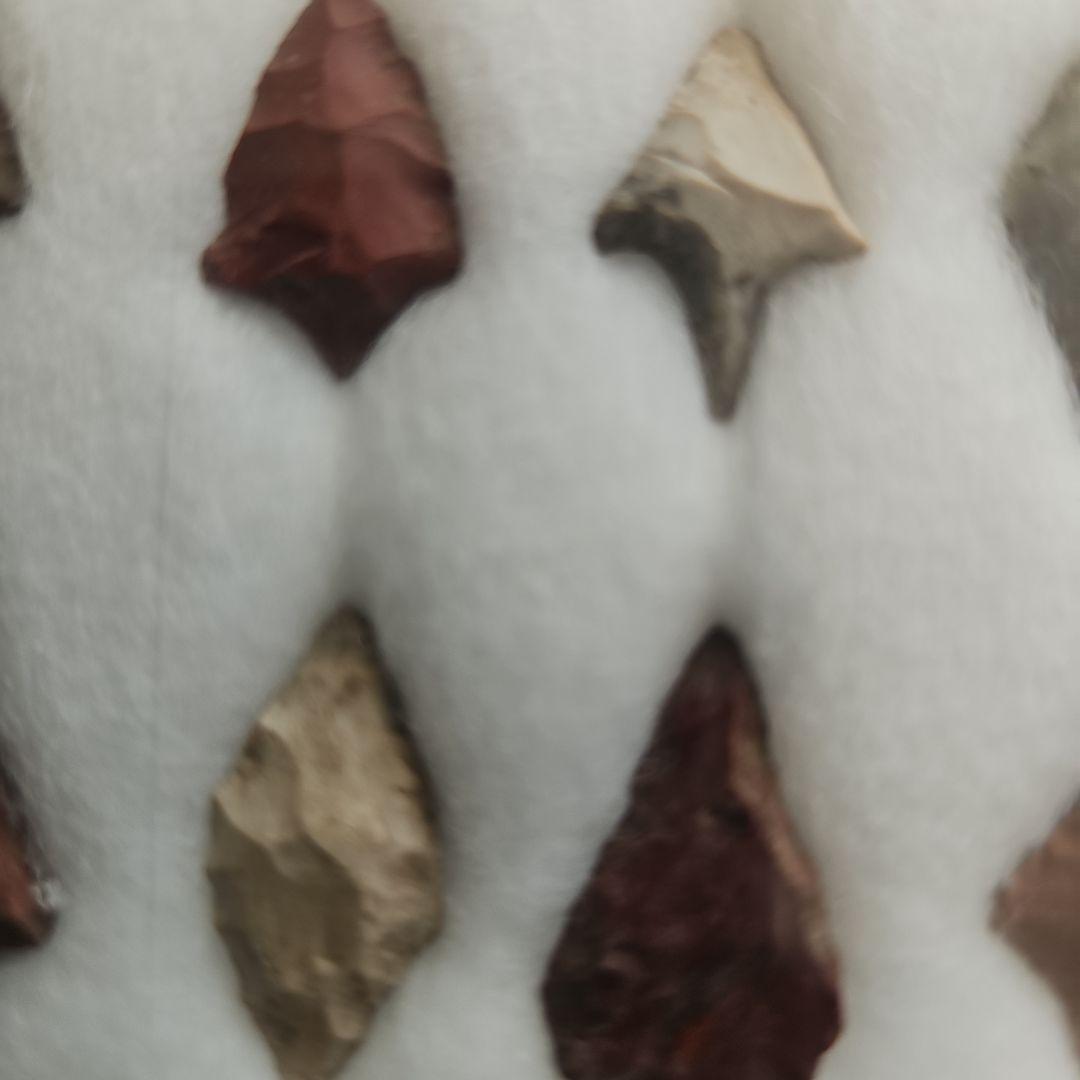 石器 矢じり 30個以上 ディスプレイケース付き