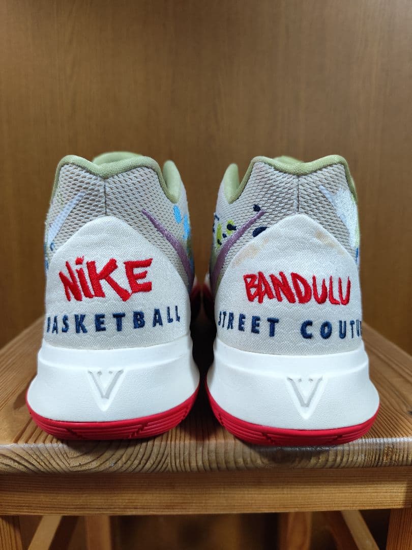 NIKE × BANDULU KYRIE 5 \"Multi/Red\" カイリー5
