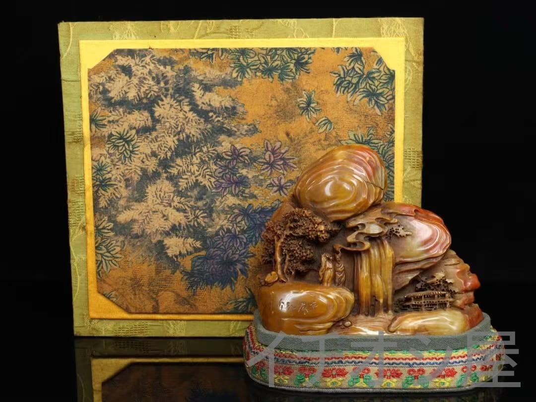 珍品旧蔵 甲辰年 田黄石人物雕刻 篆刻 細密彫刻 文房置物 観賞 人物雕刻