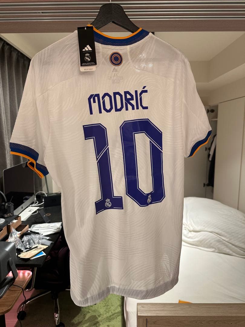 レアル・マドリード　モドリッチ　ユニフォーム