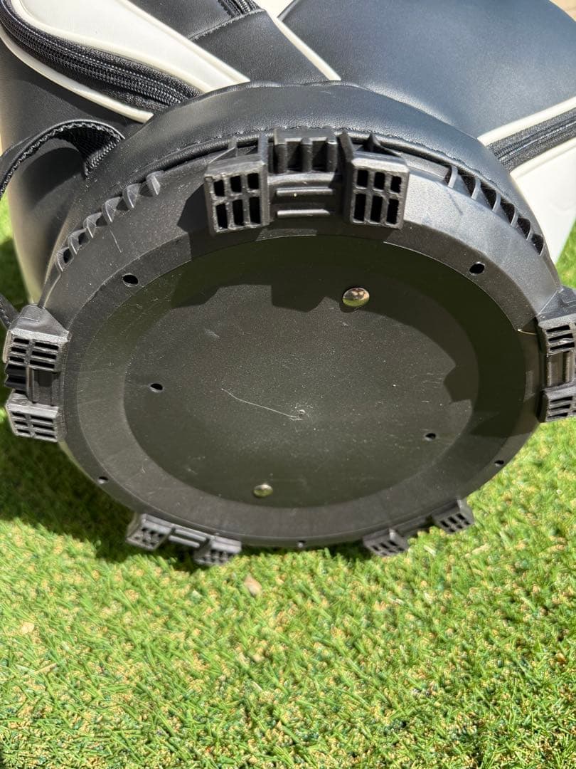 中古 美品 24年モデル トミーヒルフィガー キャディバッグ