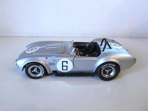 特価 京商 (1/18) コブラ 427S/C