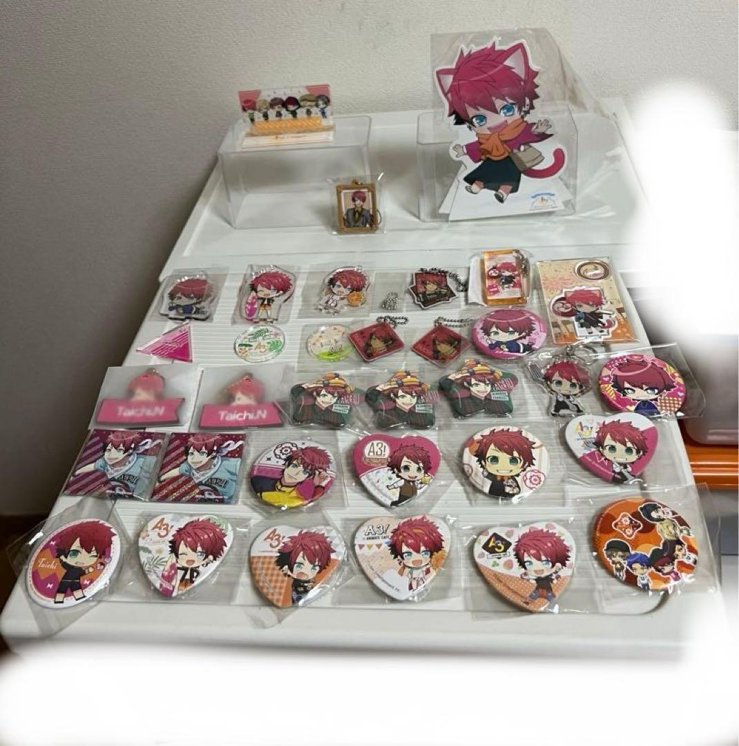 A3!七尾太の缶バッジ、アクリルスタンドのセット