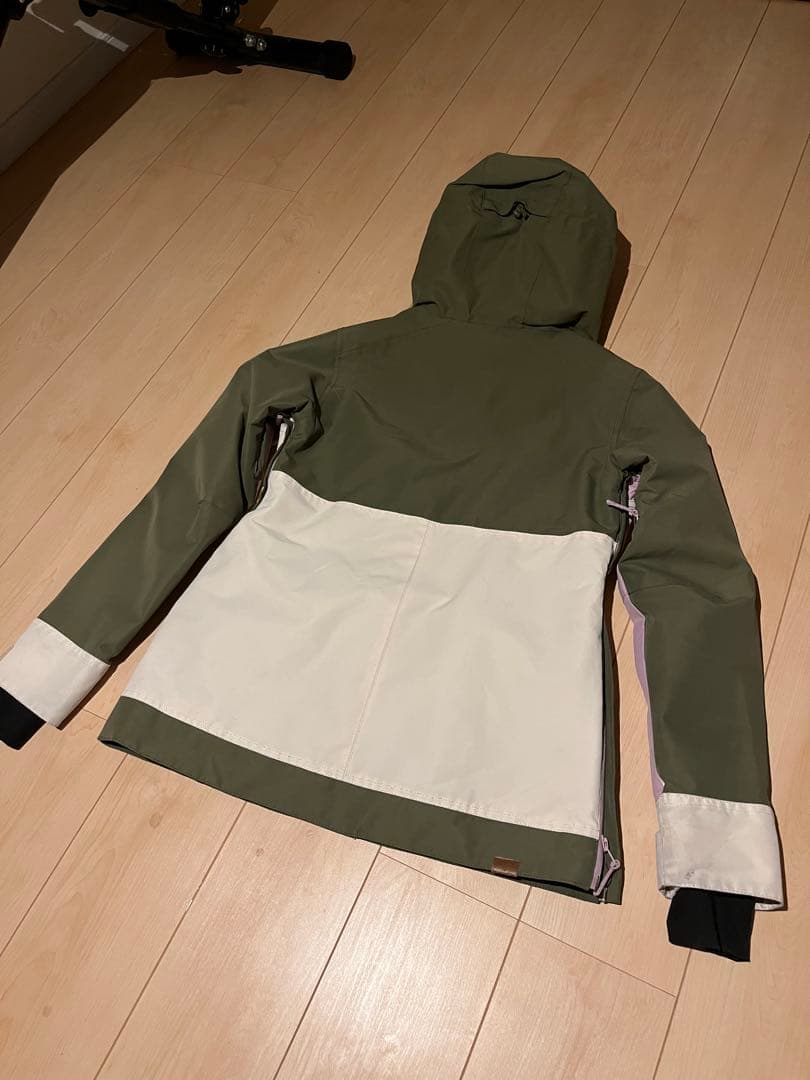【特別値引】ROXY スノーボーウェア上下セット レディースSサイズ