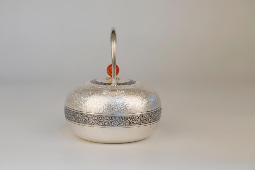 純銀製 青銅器紋 口打出 玉摘 湯沸 銀瓶 煎茶道具