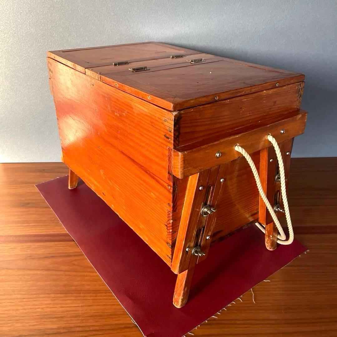 【紀州釣り】　釣り用箱　椅子　2本竿立て付き　木製 蓋付き　クーラーボックス