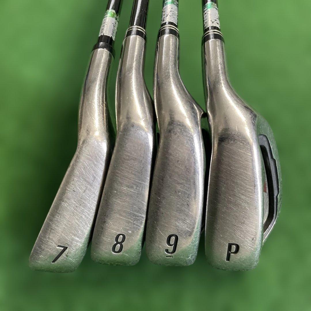 ゼクシオ ナイン　アイアン　4本組　MP900 Rフレックス レッド