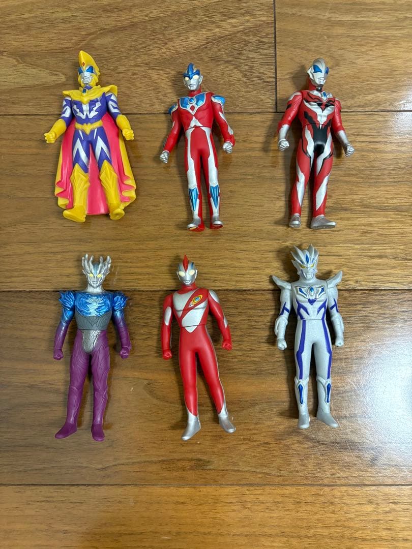 ウルトラマンフィギュアセット 24体