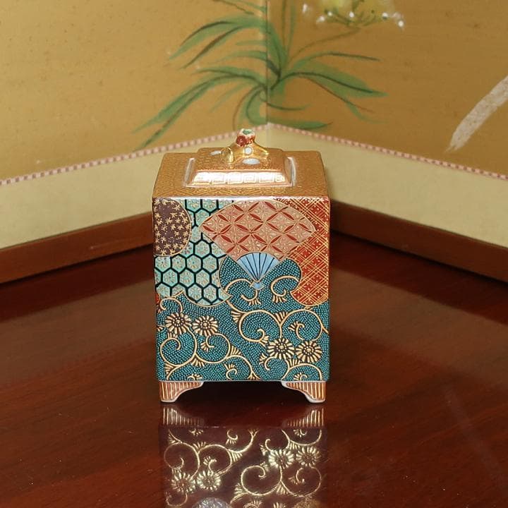 茶道具　香炉　置物　九谷焼　青粒小紋　錦泉作