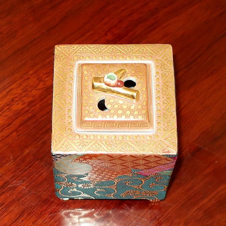 茶道具　香炉　置物　九谷焼　青粒小紋　錦泉作