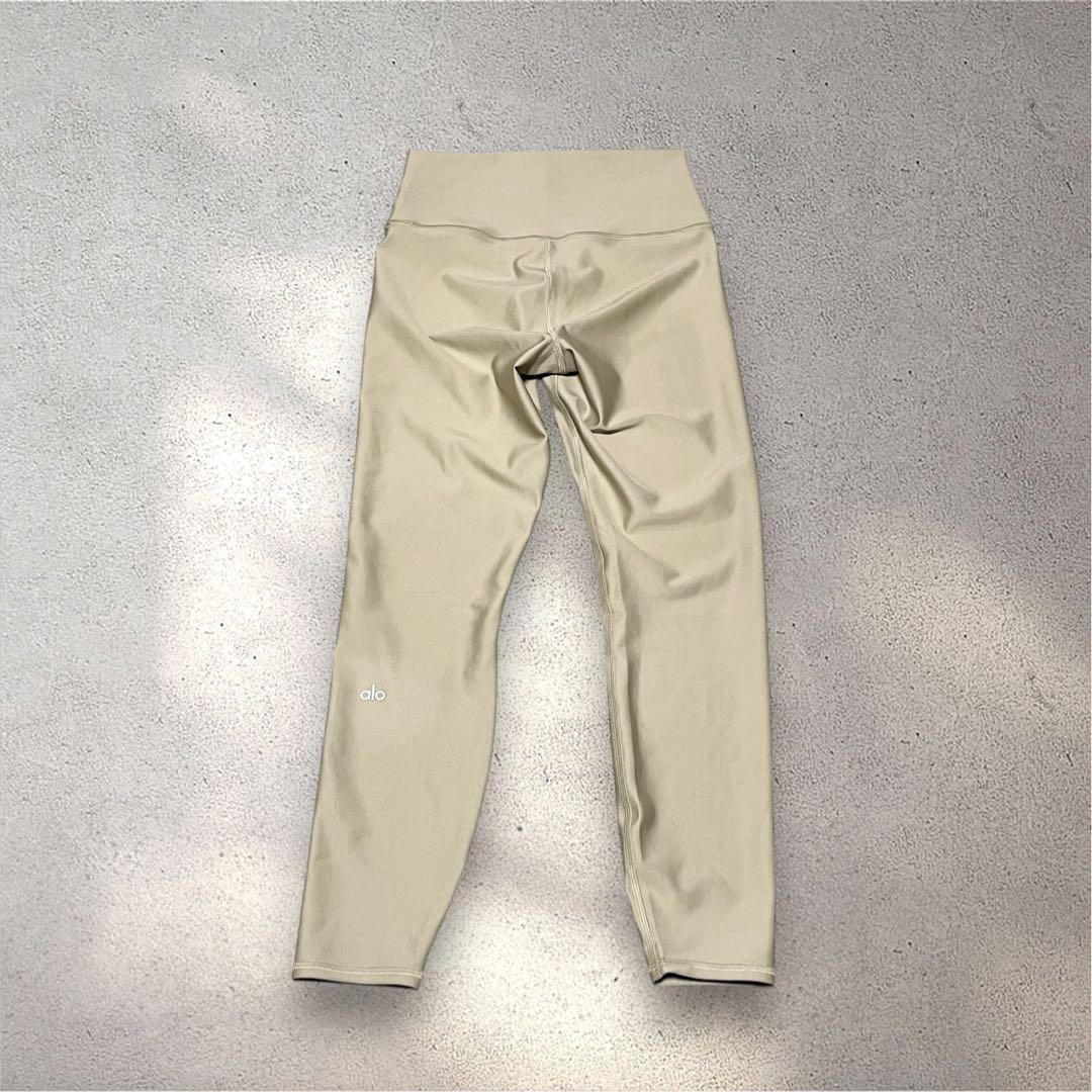 Ｍ未使用級alo yoga アロヨガ ハイウエストAirlift Legging