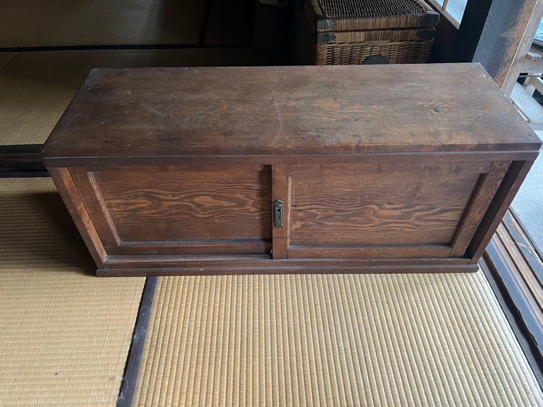 アンティーク　チェスト　物入れ　タンス