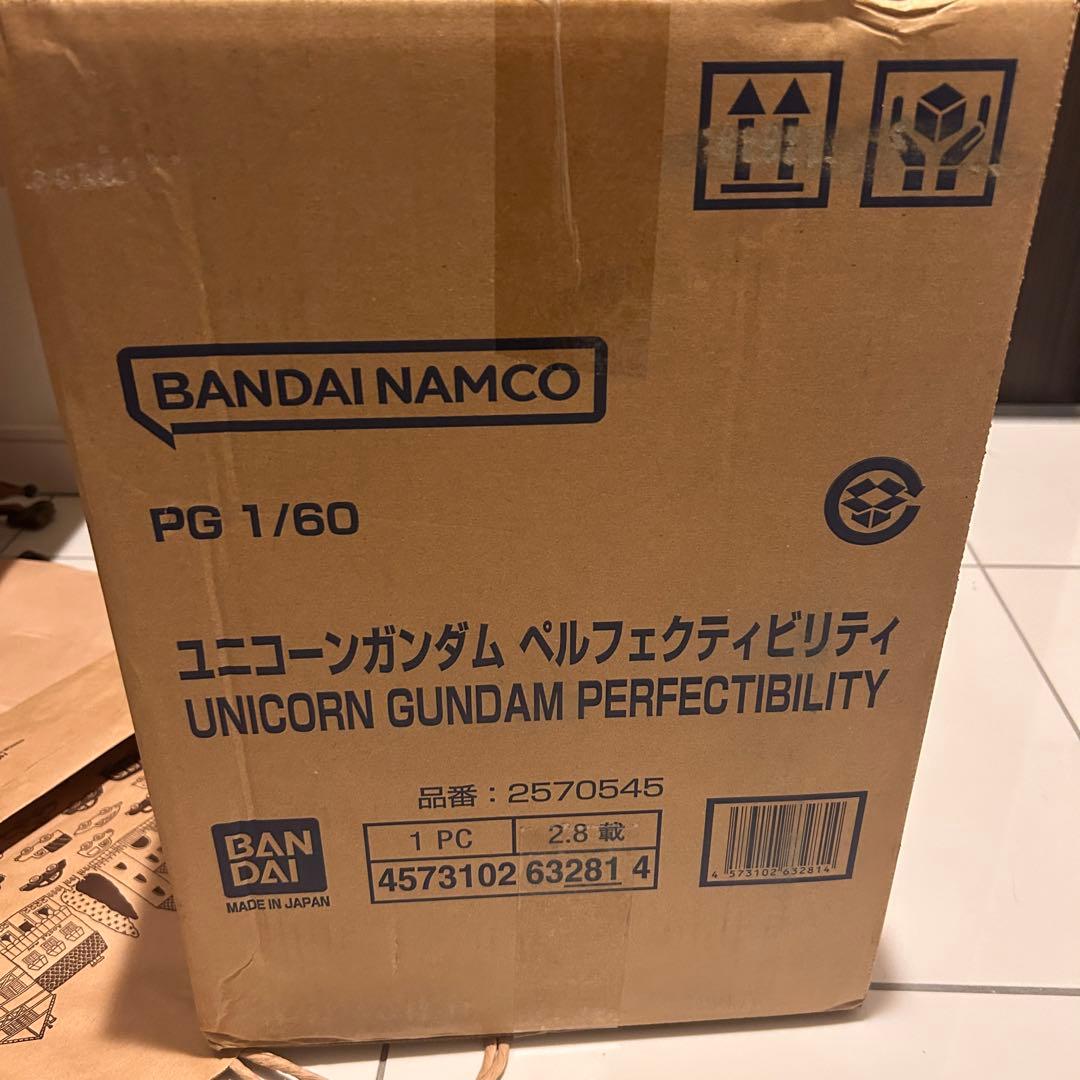 ＰＧ 1/60 ユニコーンガンダム ペルフェクティビリティ　未組立　未開封