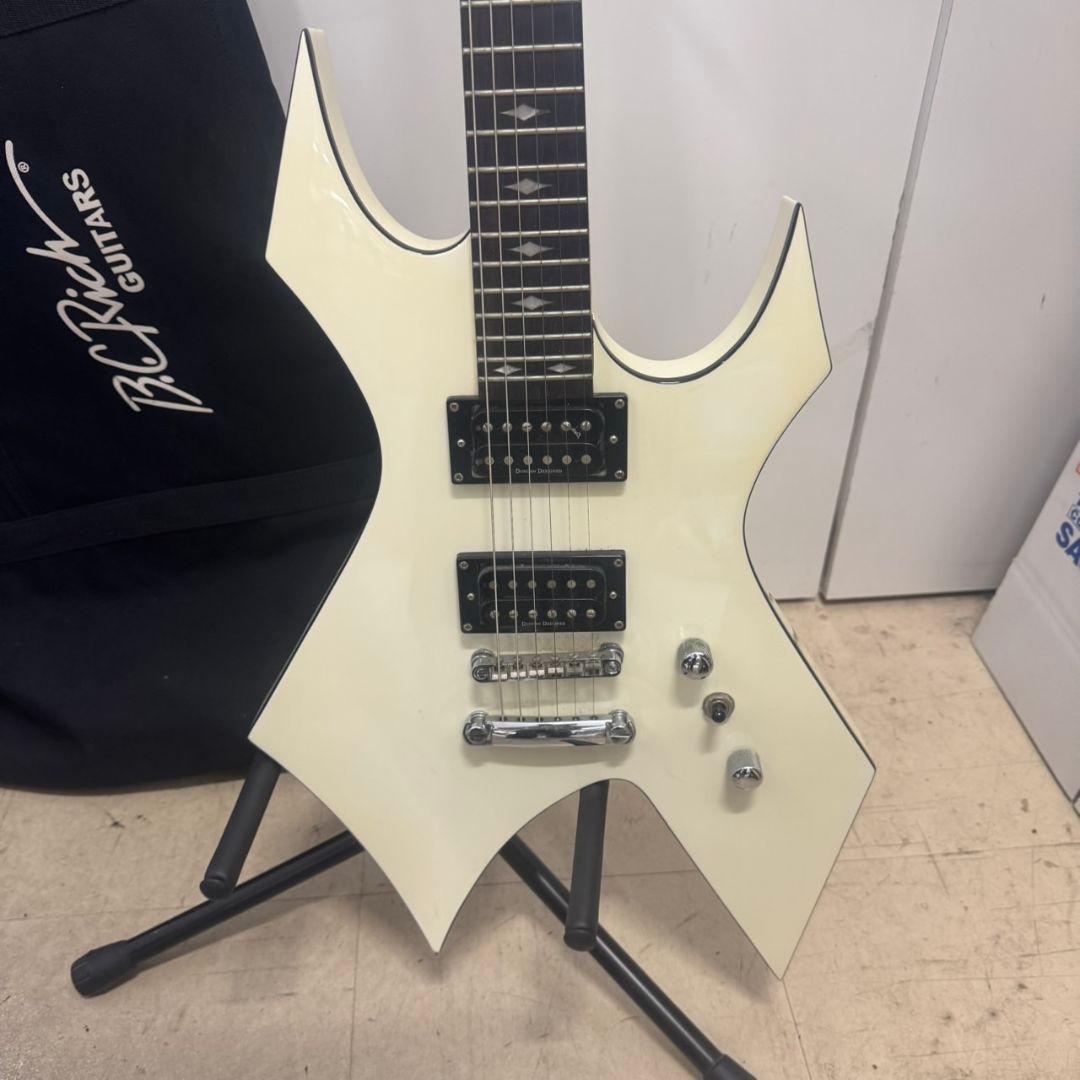B.C.Rich WARLOCK ワーロック　エレキギター　白