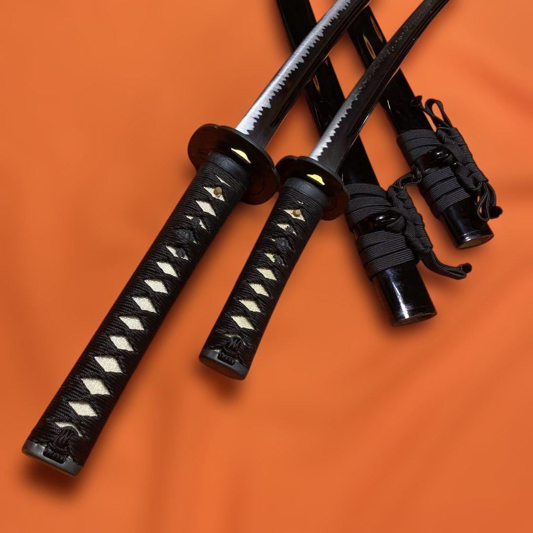 高級居合刀大小２本 黒柄 竹笹木瓜黒鍔 黒呂鞘