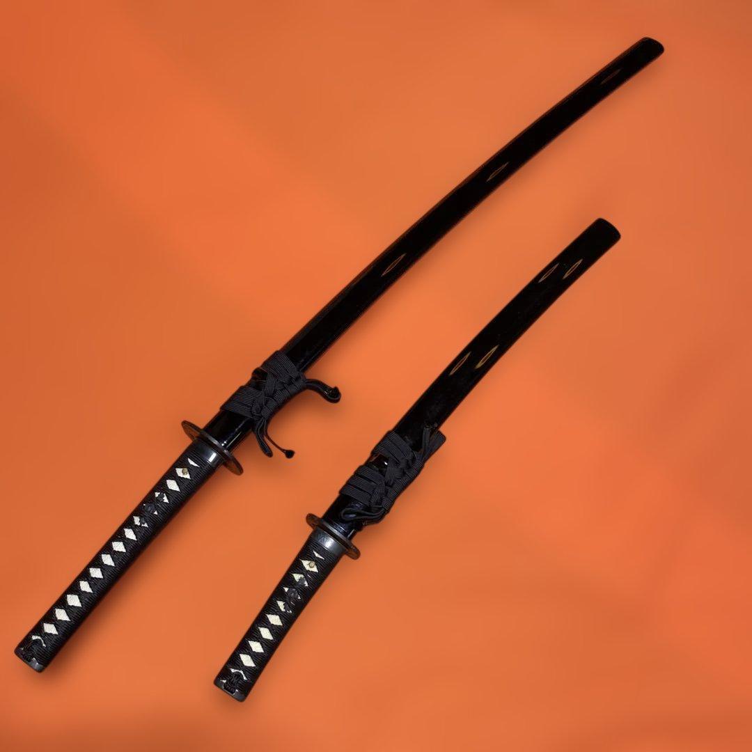 高級居合刀大小２本 黒柄 竹笹木瓜黒鍔 黒呂鞘