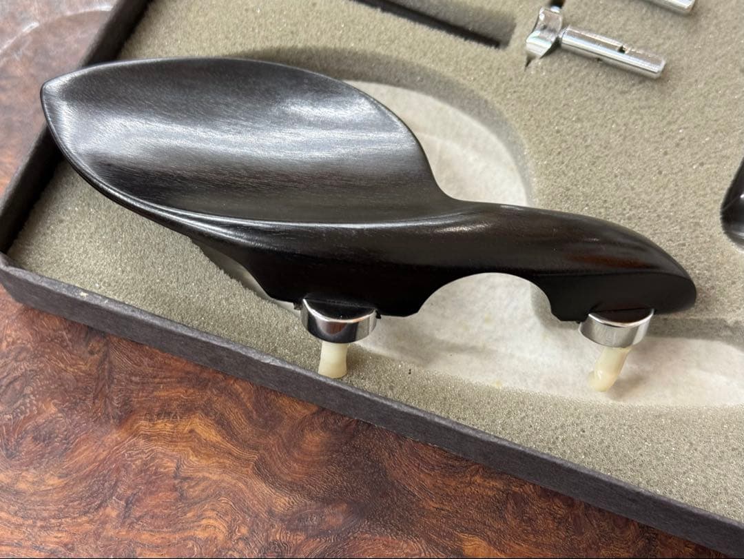 【新品】バイオリン用フィッティングセット（エボニー／クローム金具）未使用品！