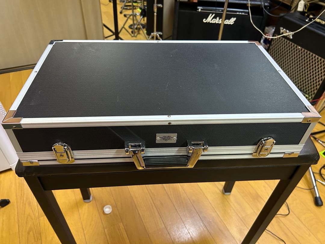 じゅんにつき他者購入不可！ BOSSマルチエフェクターME80一式セット！