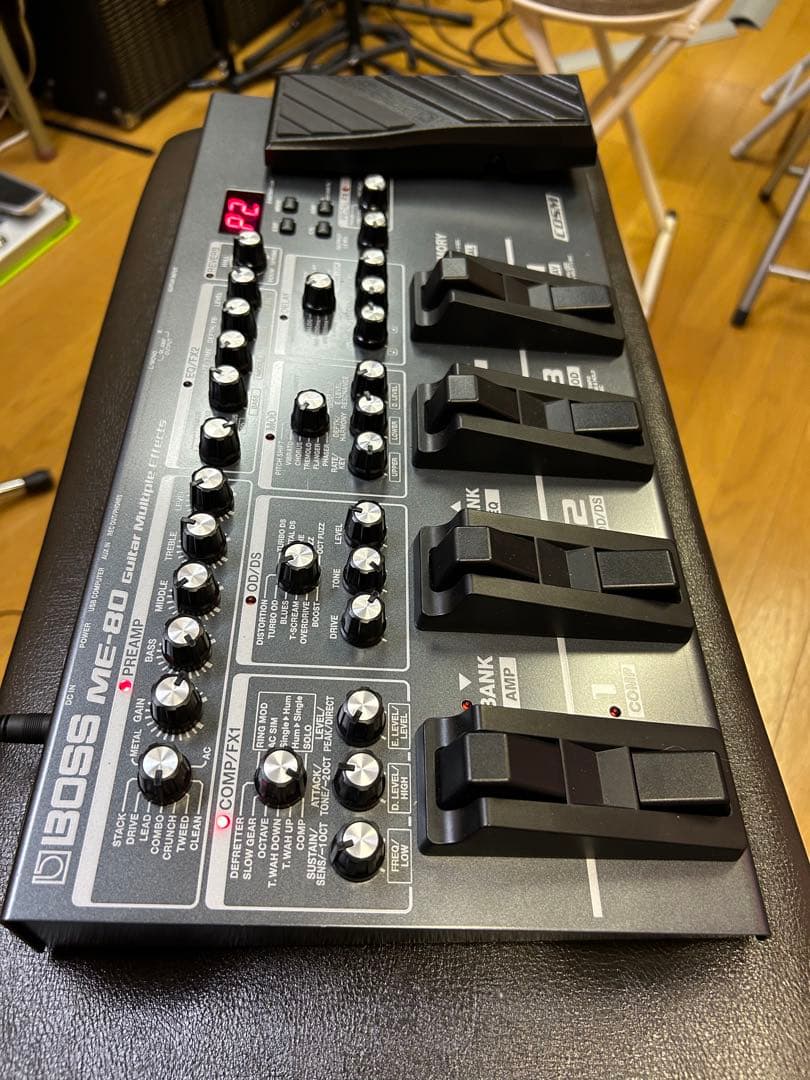 じゅんにつき他者購入不可！ BOSSマルチエフェクターME80一式セット！