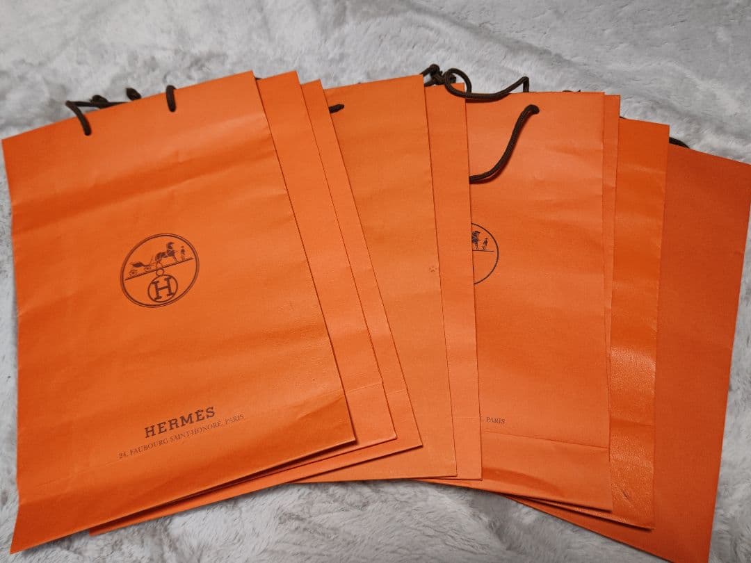 値下げしました エルメス紙袋　　数十枚をまとめ売り　枚数　追加しました