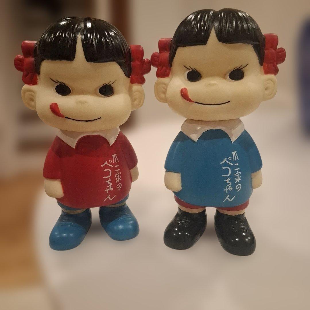 最安値！お得ペコちゃん 貯金箱 フィギュア　　　　2体セット 赤 青