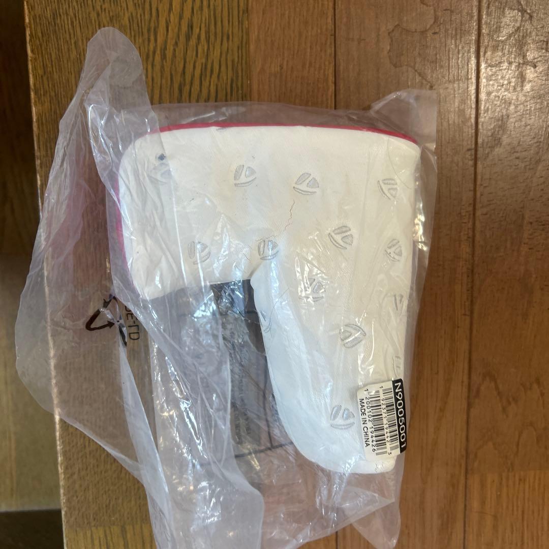TaylorMade GINZA ホワイトヘッドカバー