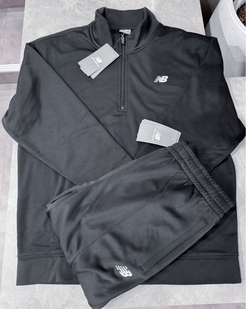 【新品未使用】《New Balance》AMT53170 ジャージセットアップ