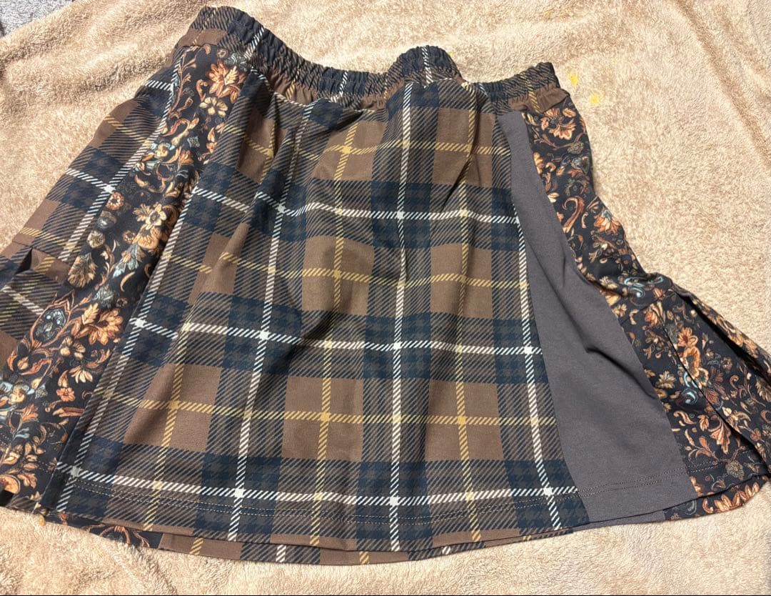 【新品•未使用】アドミラル　スコート　花柄xチェック　L