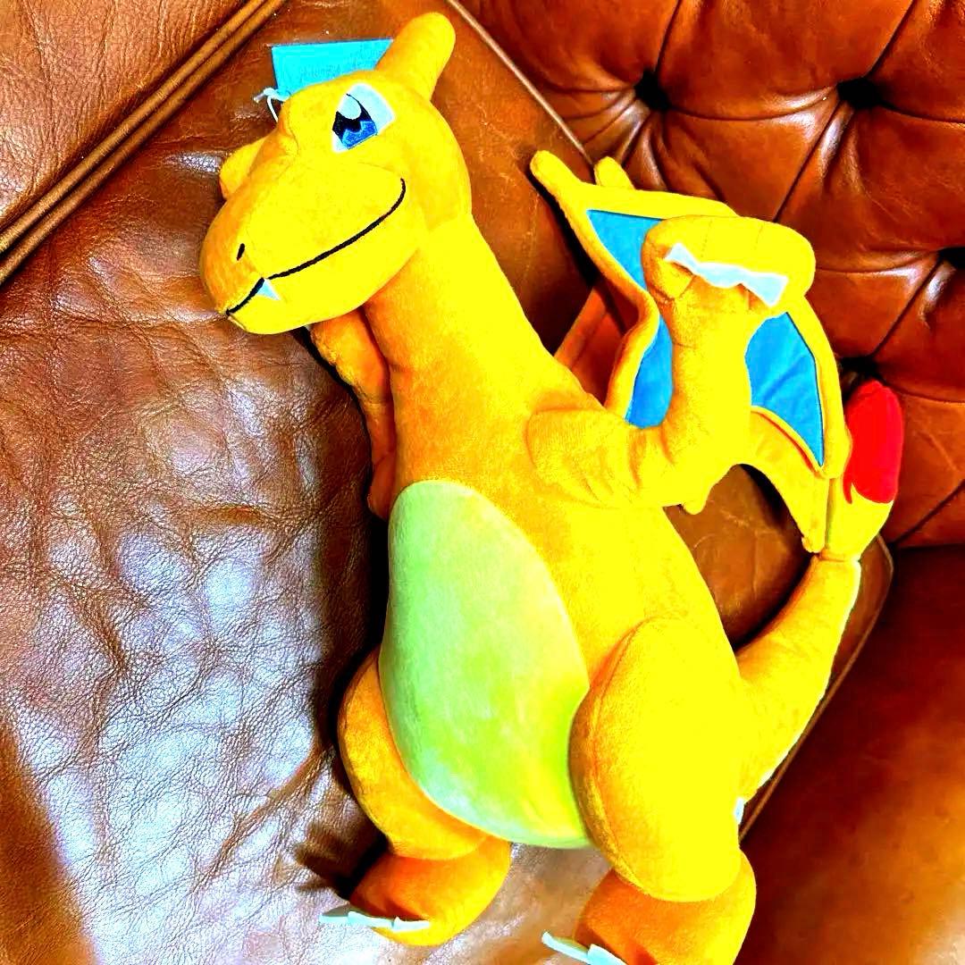 ポケモン　めちゃでかリザードン ぬいぐるみ 特大　オレンジ