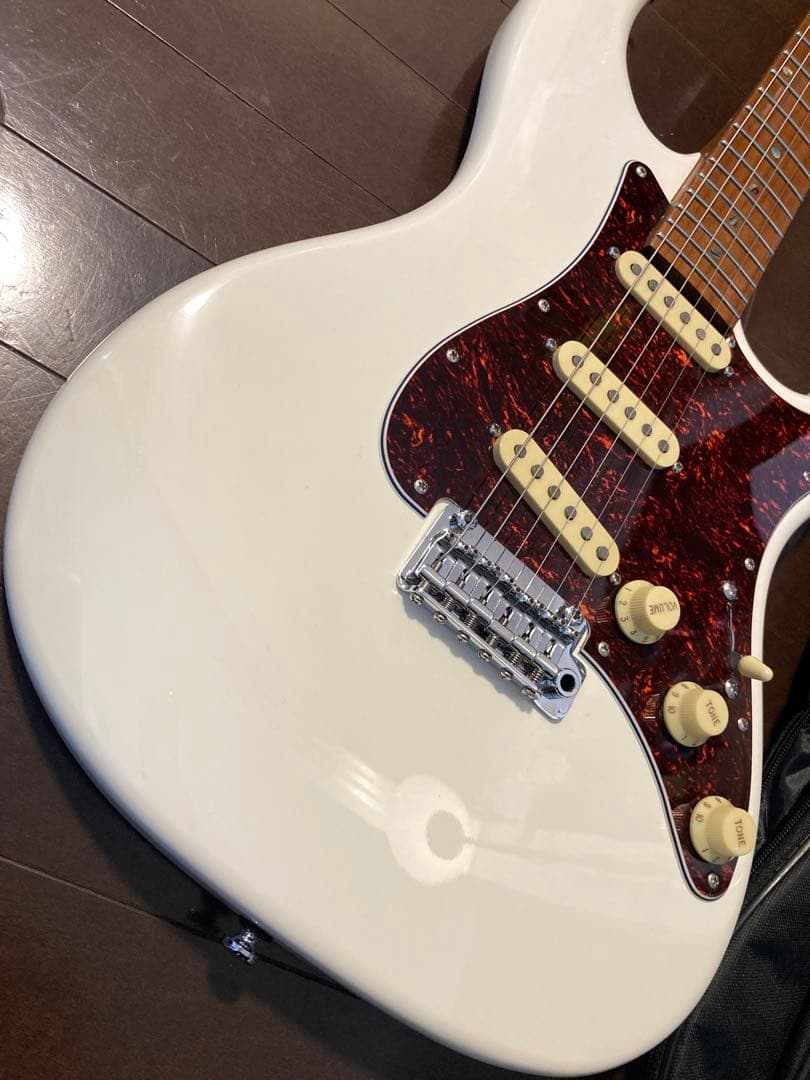 Sire S7 vin ホワイト 新品ソフトケース付き　ラリーカールトン監修