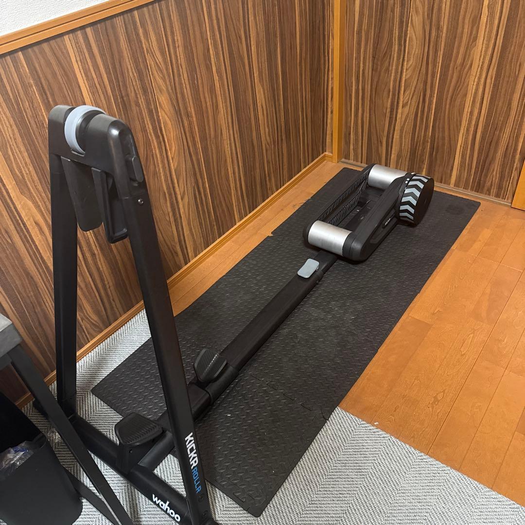 KICKR ROLLR トレーニング用ローラー