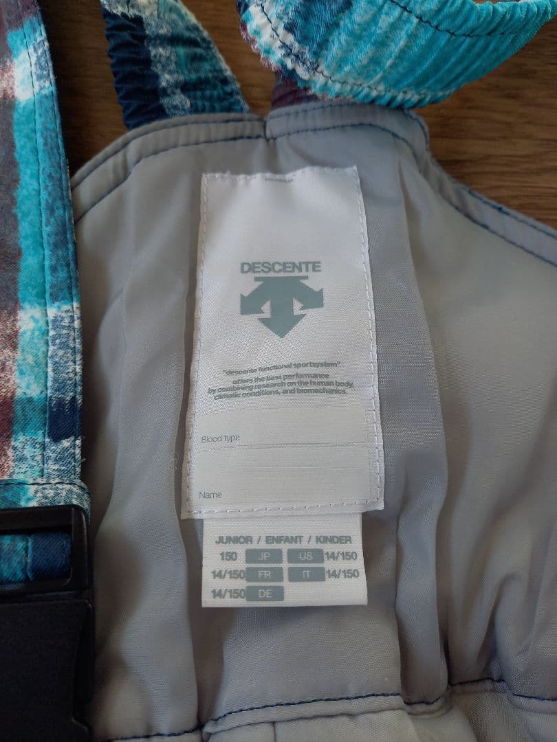子供用スキーウェア DESCENTE上下150 swivel 上150下140