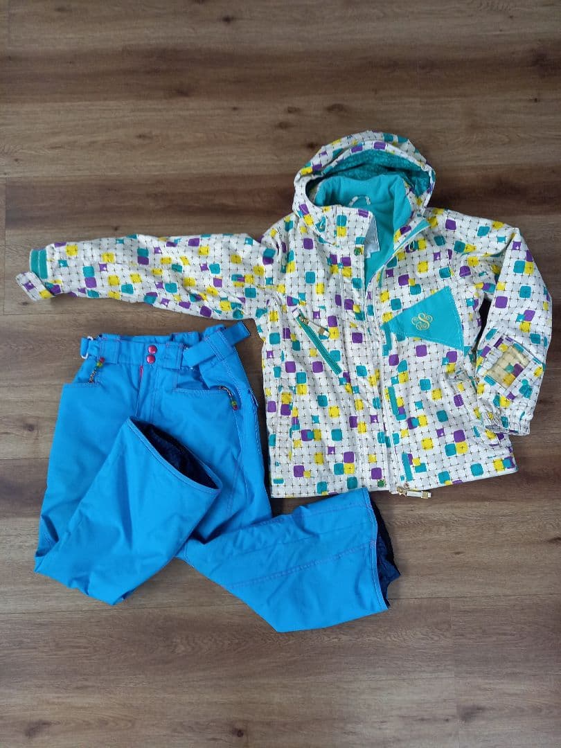 子供用スキーウェア DESCENTE上下150 swivel 上150下140