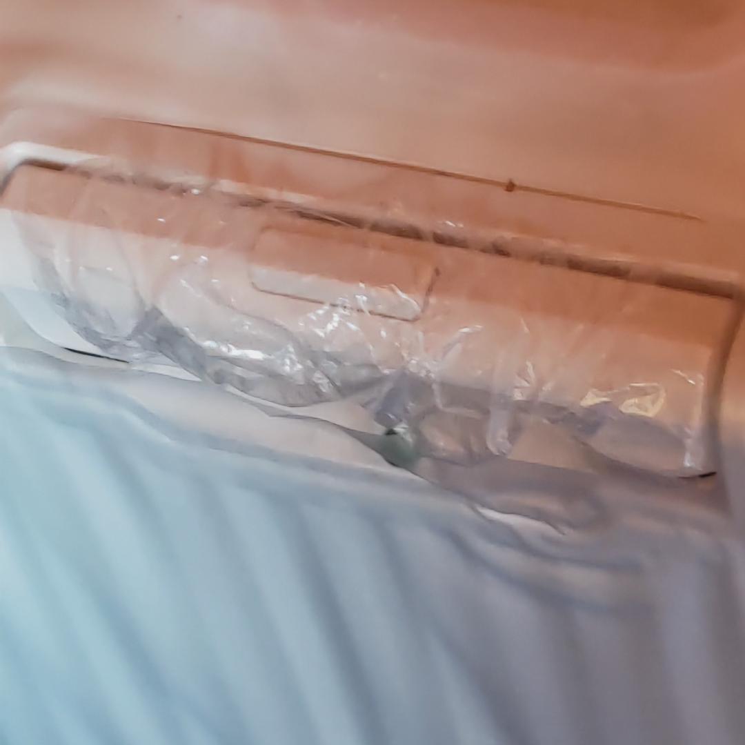 【未使用・送料込み】キャリーケース 機内持ち込み可 TSAロック 大容量 白 M