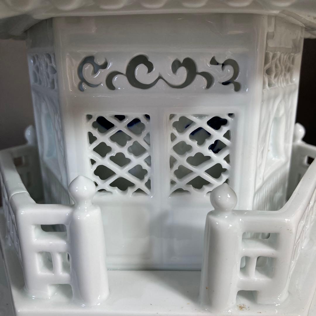 【杉原一壷】白磁彫刻の伝統　日本の名窯　杉原一壷作　白磁彫刻夢殿　照明灯置物