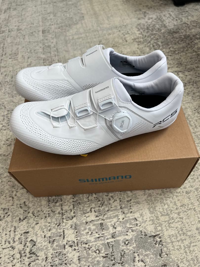 Ye　美品　SHIMANO RC5 ホワイト 41サイズ