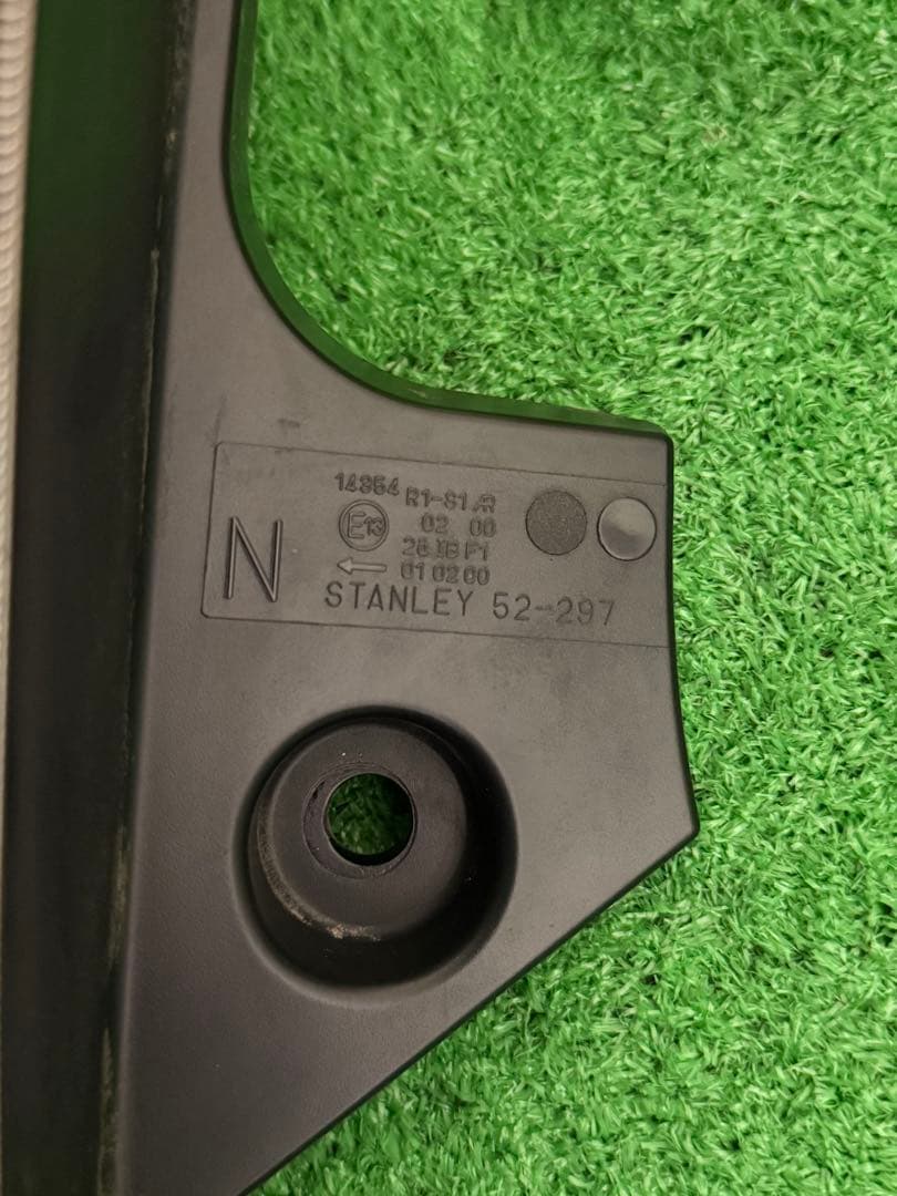 トヨタ アクア　NHP10 テールライト　2016年