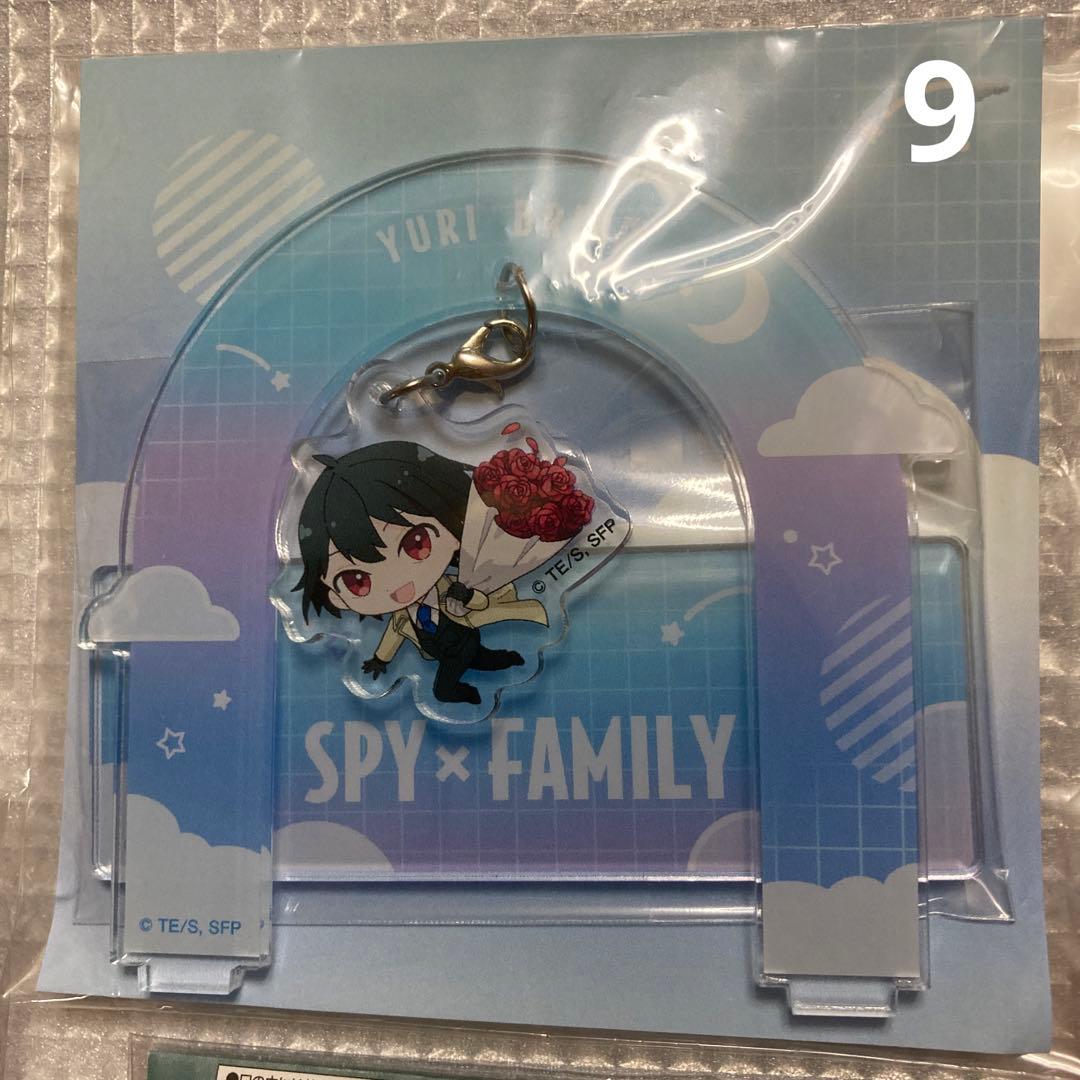 スパイファミリー　缶バッジ、アクリルキーホルダー等　２４点　まとめ売り