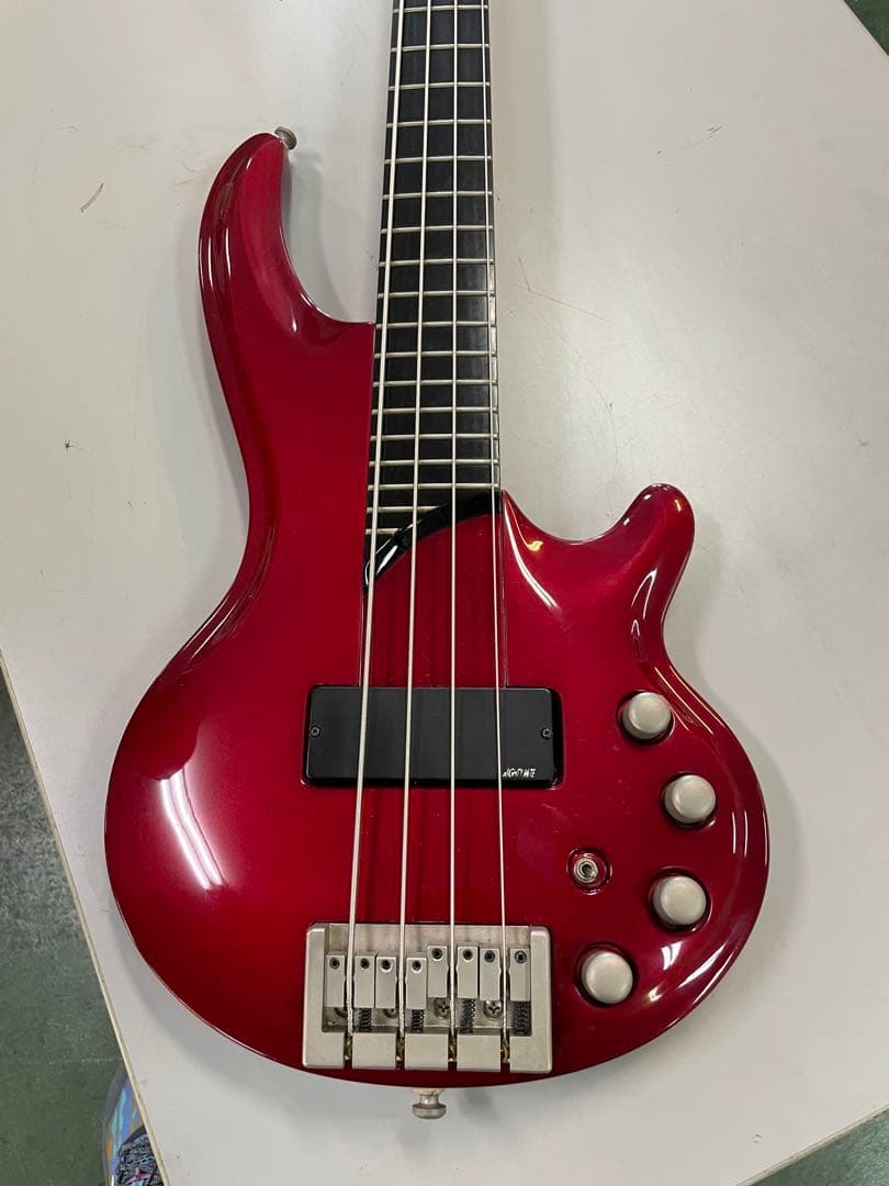エレキベース 4弦 赤
