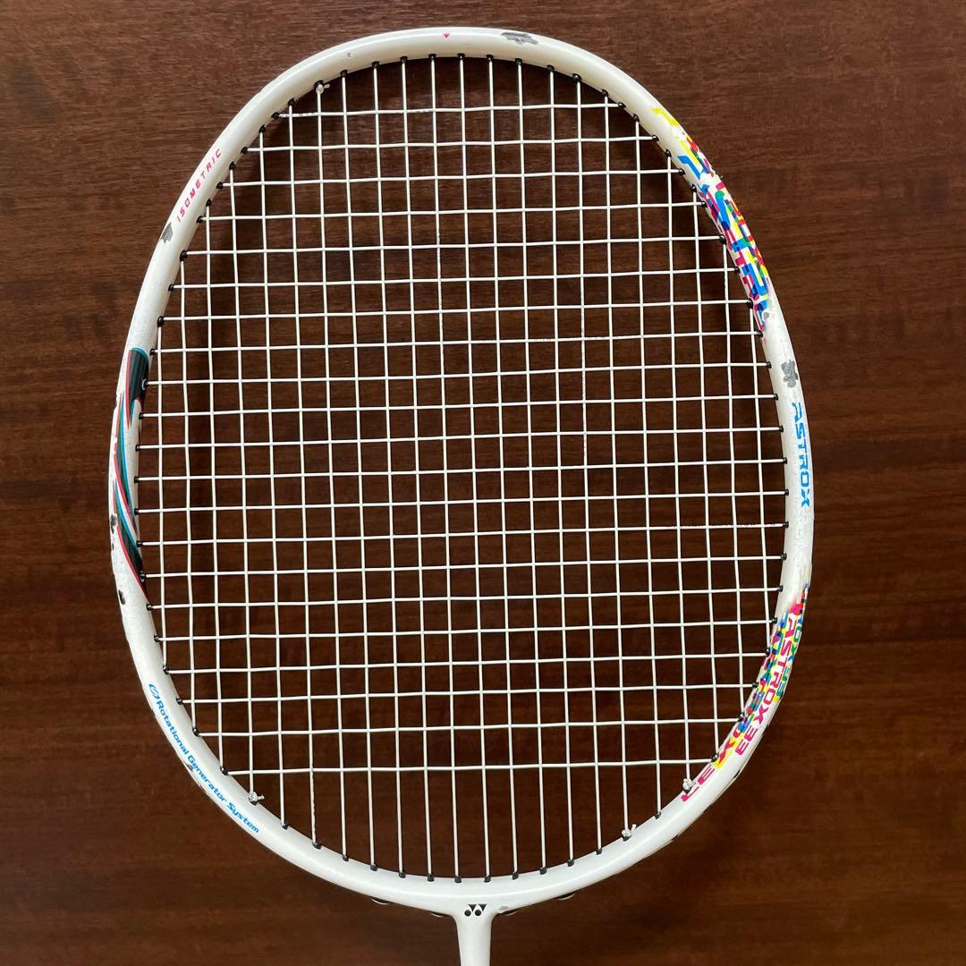 ASTROX 33バドミントンラケット
