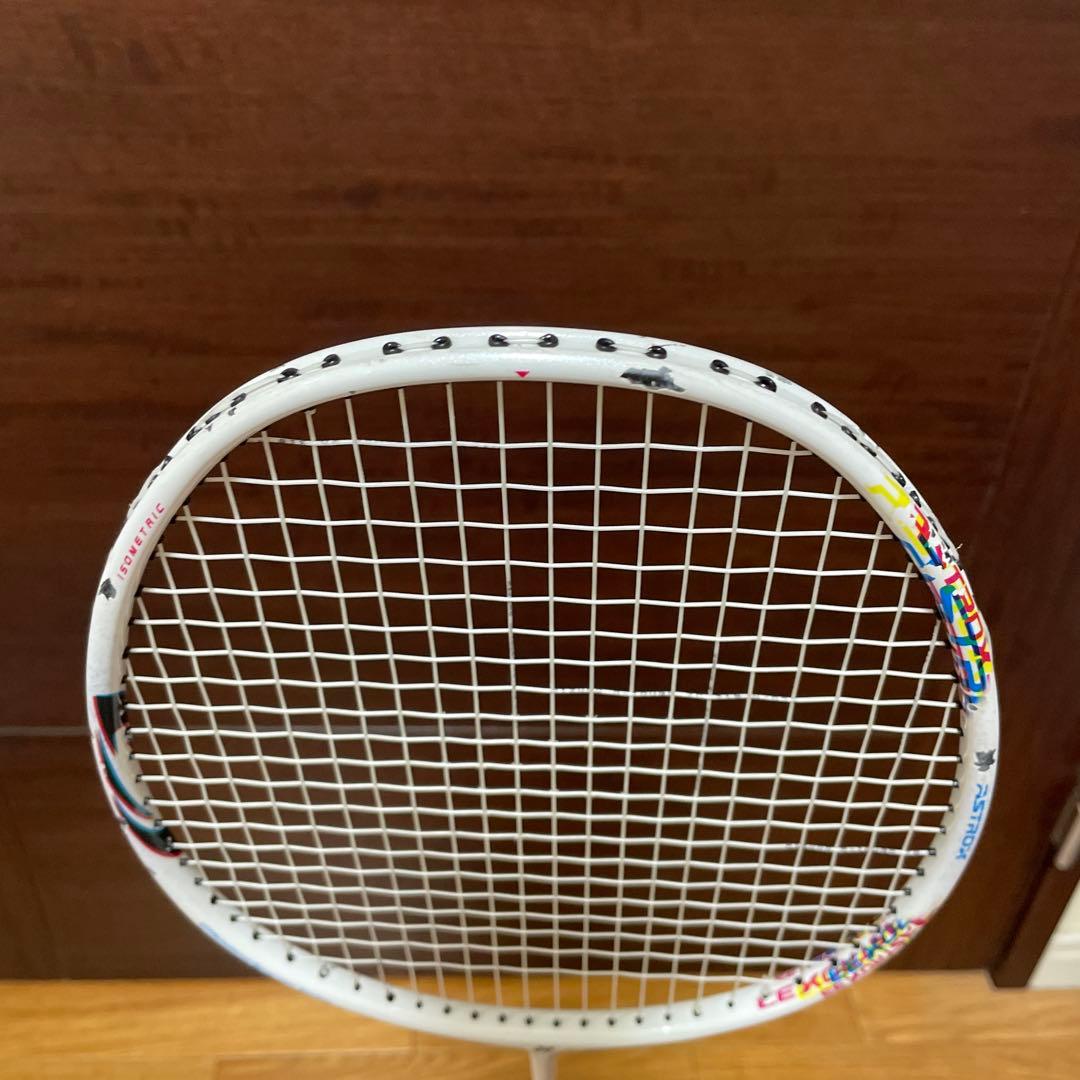ASTROX 33バドミントンラケット