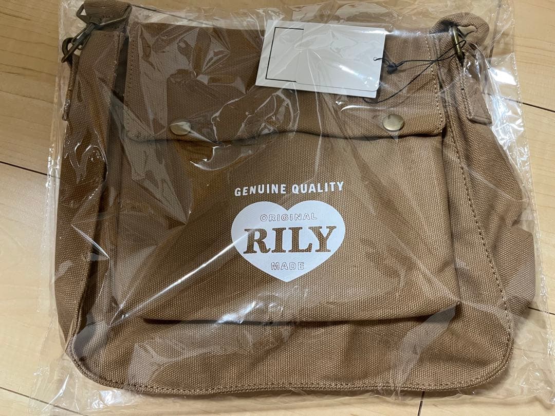 今市隆二　RILY Heart Logo Game Bag