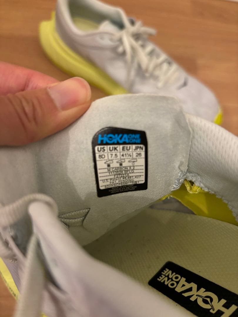 ウォーキング・ランニングウェア HOKA ONE ONE CARBON X2 26cm